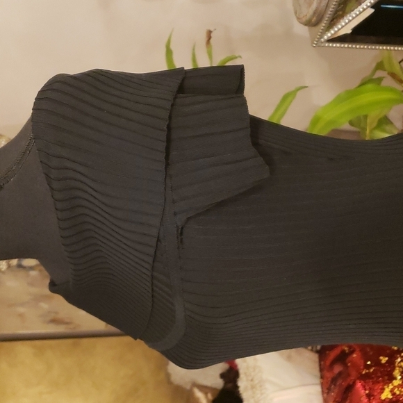 BCBG Maxazaria wrap dress size M - Picture 5 of 9